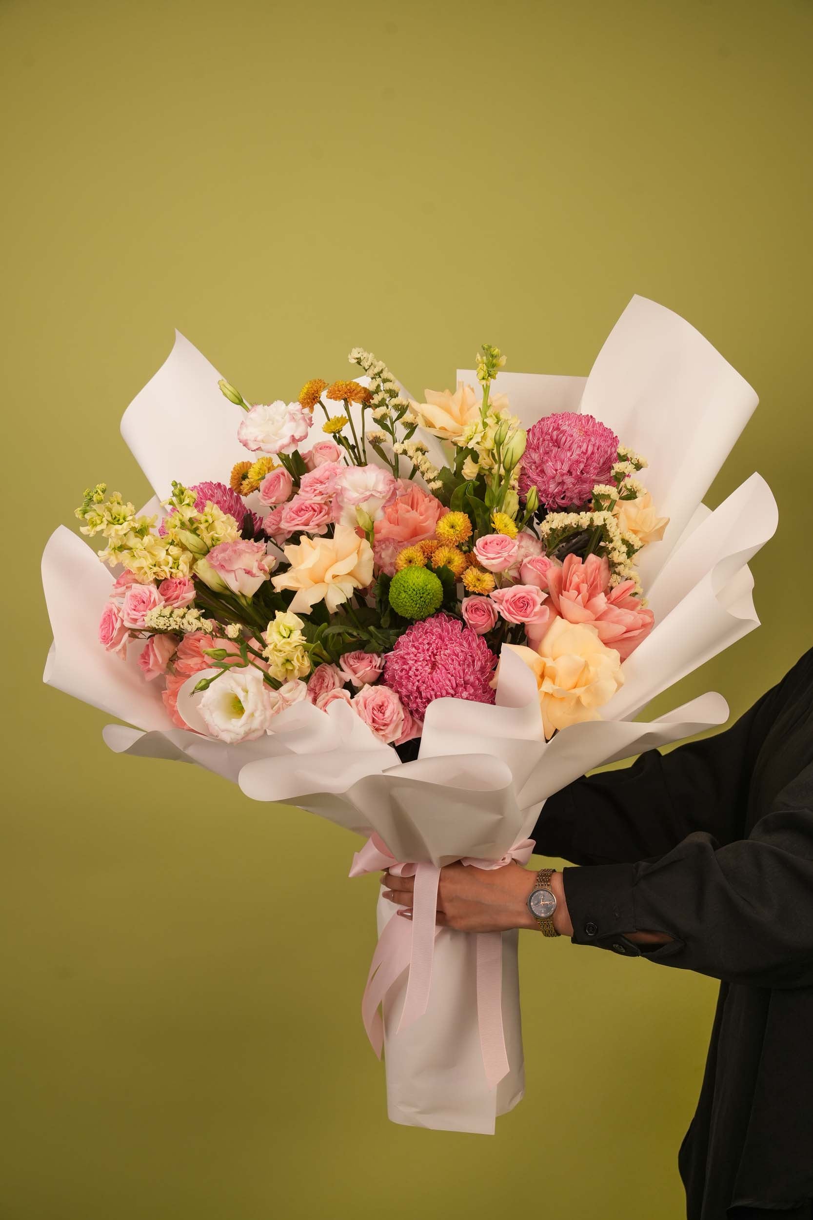 Blossom Meadow – Soft Pink Lisianthus & Peach Rose Bouquet