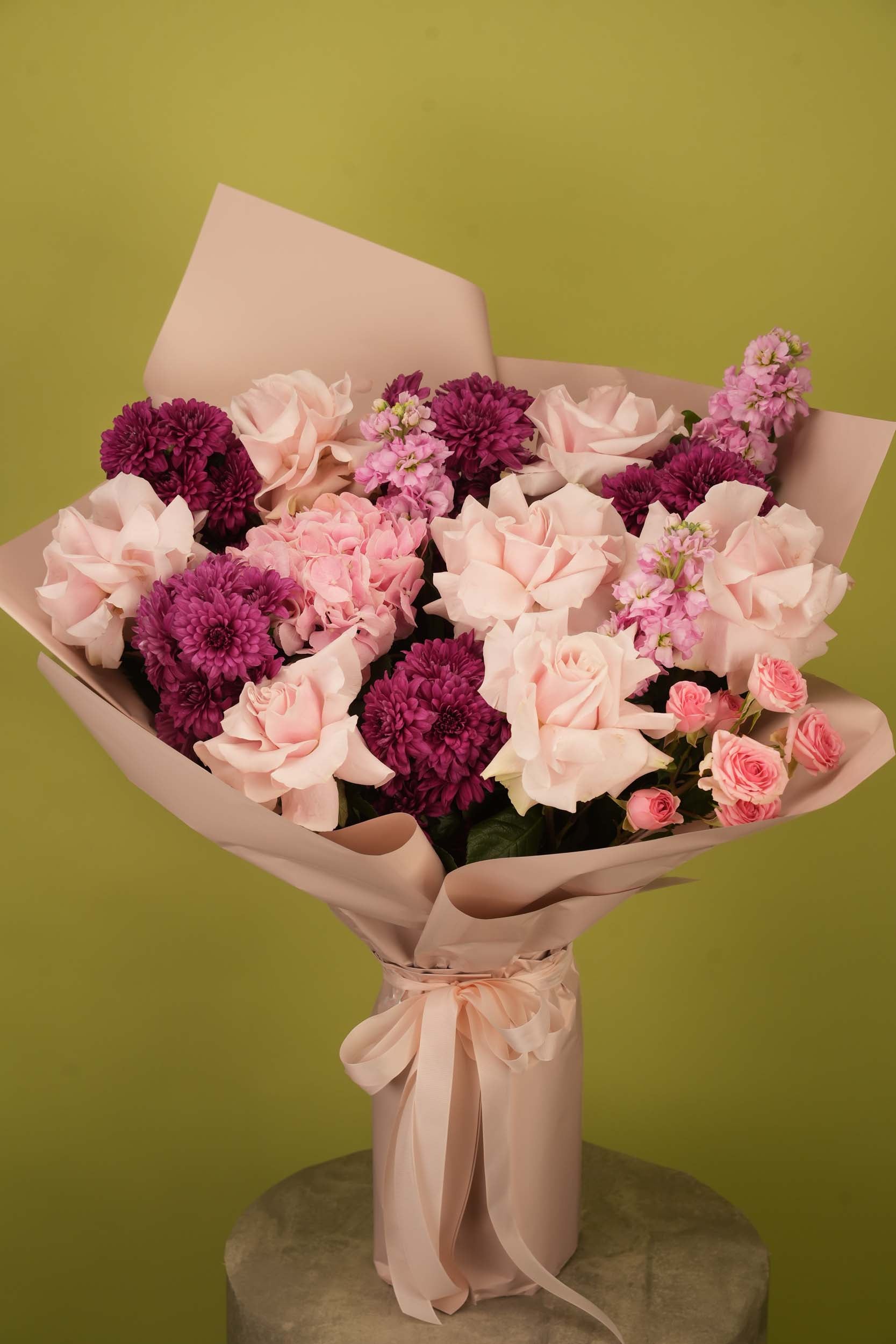 Velvet Romance – Soft Pink Rose Bouquet