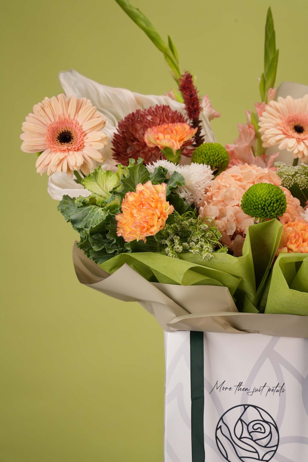Coral Meadow – Peach Gerbera & Gladiolus Gift Bag Bouquet