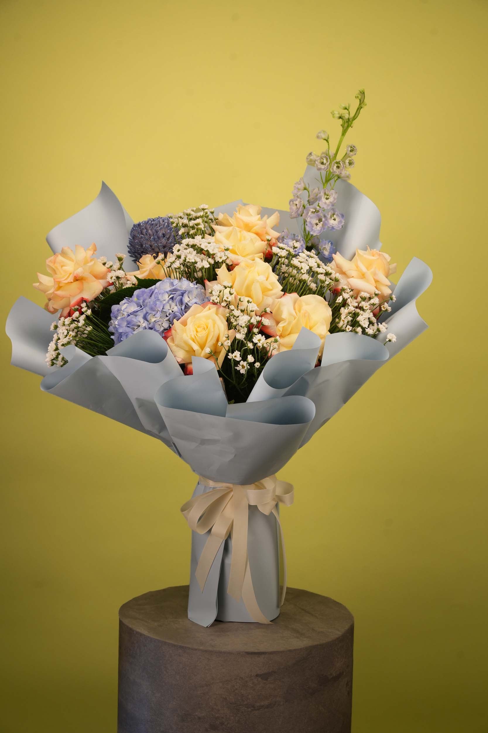 Pastel Horizon – Yellow Rose & Blue Hydrangea Floral Bouquet