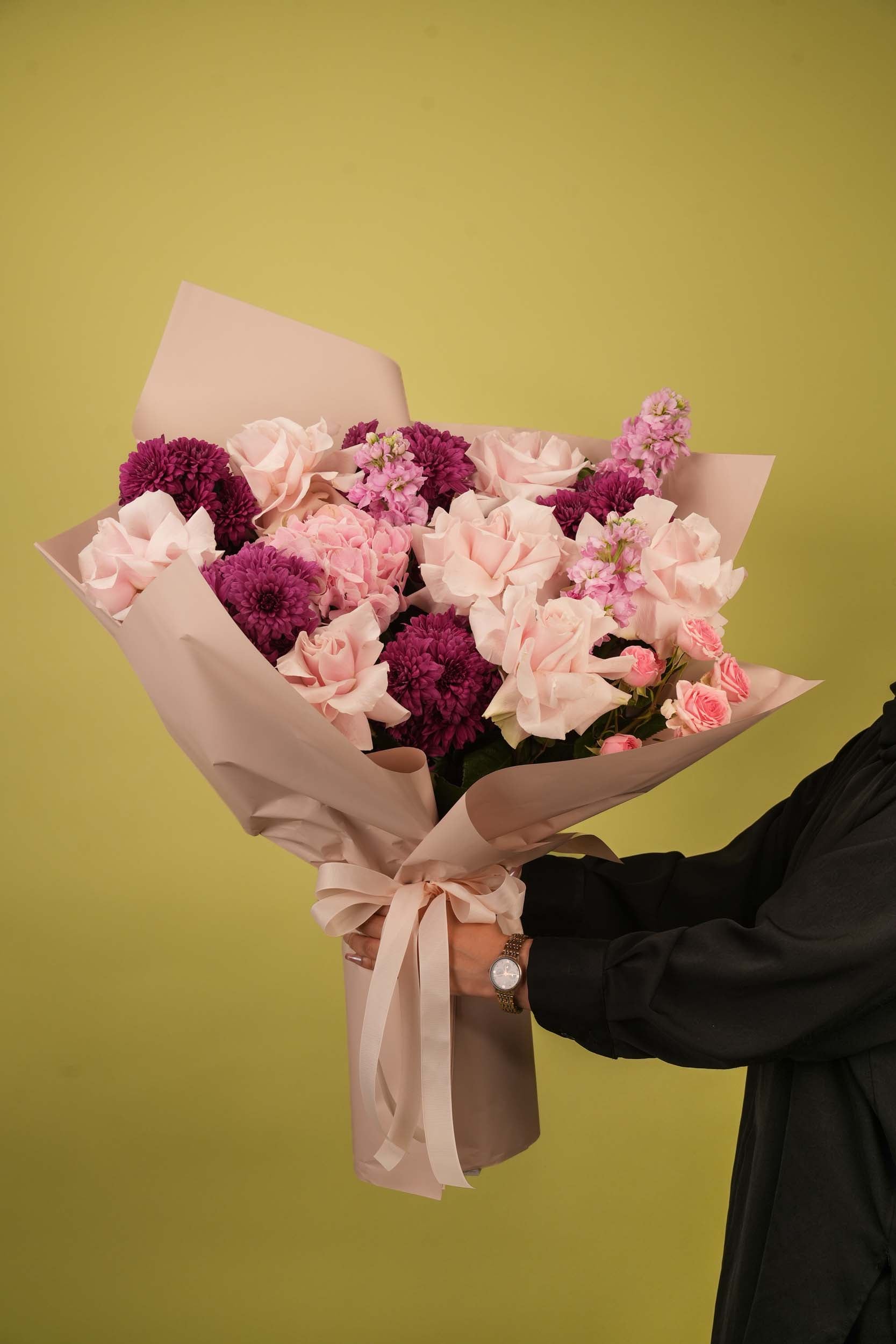 Velvet Romance – Soft Pink Rose Bouquet