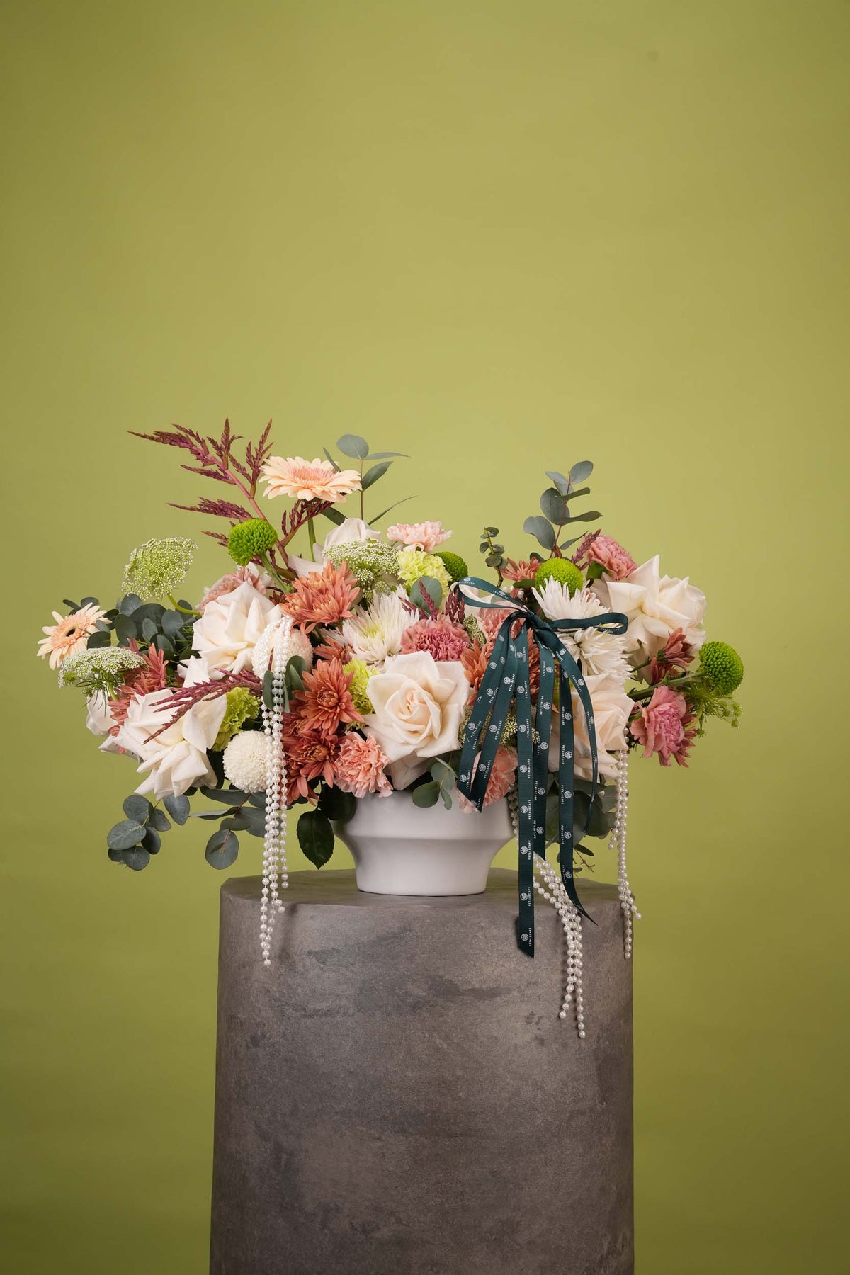 Pearl Elegance – Cream Rose & Dusty Coral Ceramic Arrangement