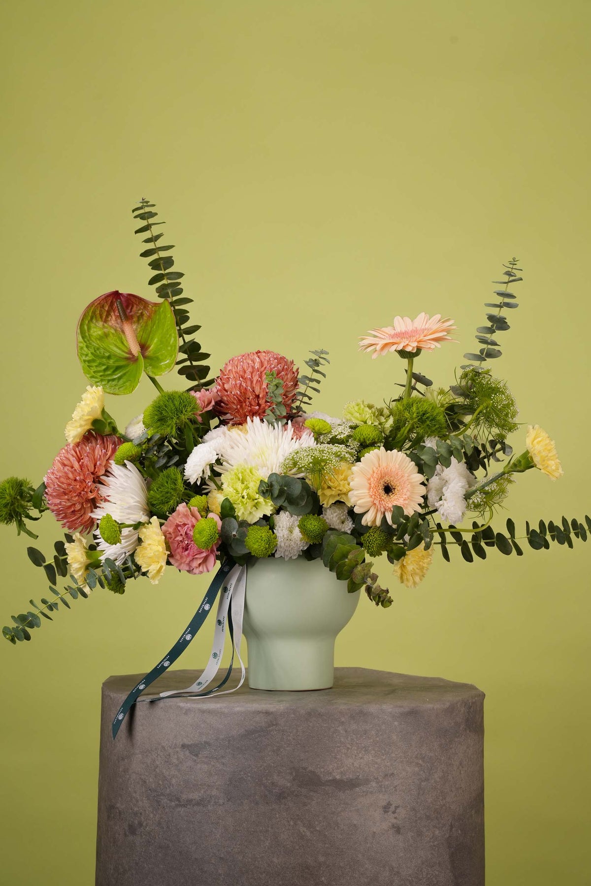 Pearl & Cream Ceramic Arrangement