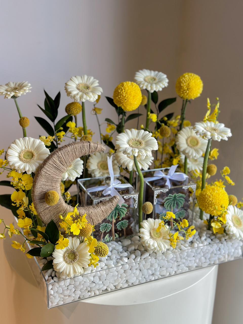 RAMADAN  MOON THEME  ARRANGEMENT